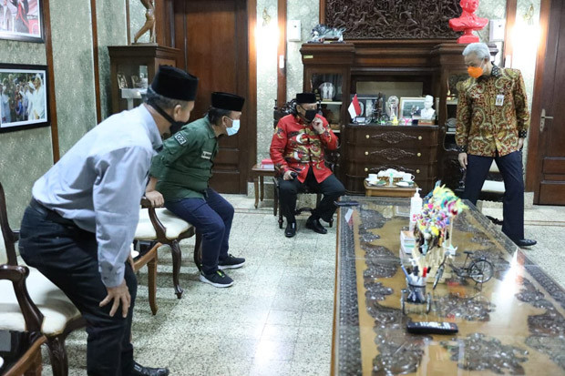 Wali Kota Tegal Klarifikasi...