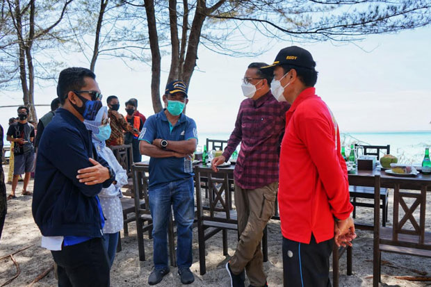 Gubernur dan Pj Wali...