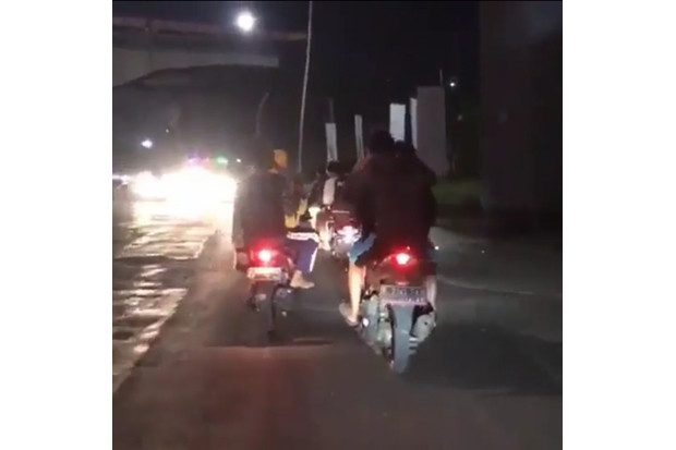 Heboh! Sekelompok ABG...