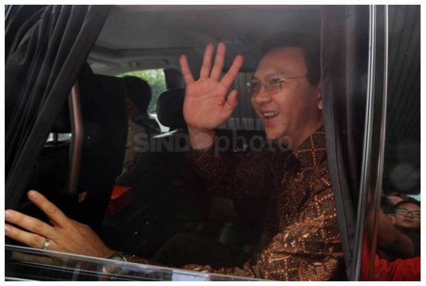 2 Tersangka Minta Maaf,...