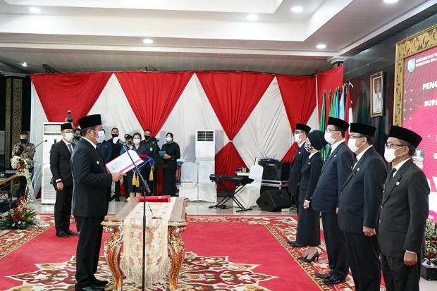 Jelang Pilkada Serentak,...