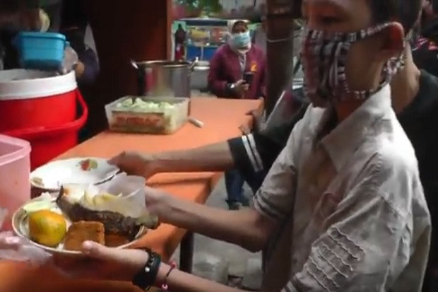 Warung Makan Serba Rp2.000,...