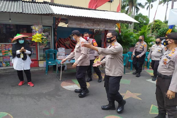 Cegah Penyebaran COVID-19,...