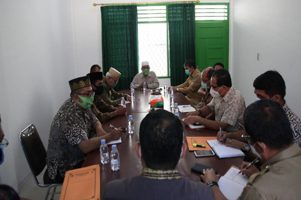 Fardu Khifayah Mandikan...