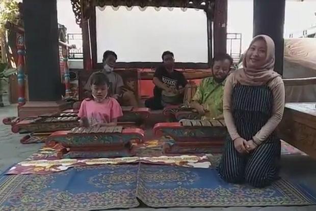 Pandemi COVID-19 Membuat...