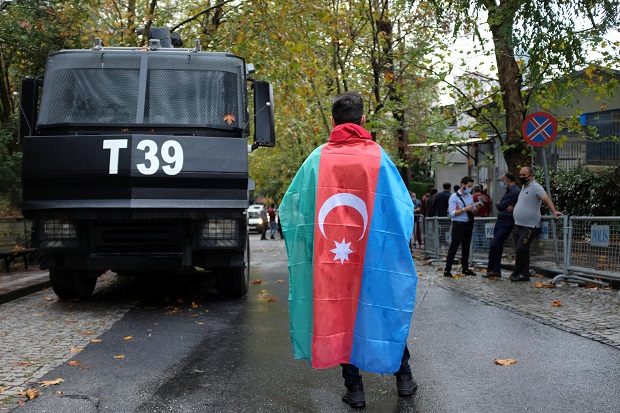 Azerbaijan: Kami Tak...