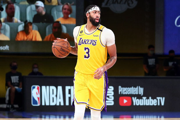 Lakers Rebut Game 1...