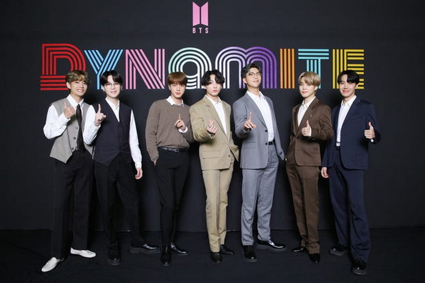 BTS Resmi Rilis Remix...