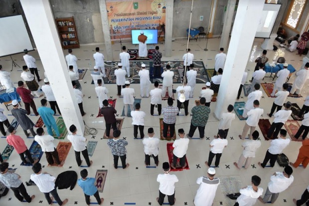 Ribuan Siswa di Riau...