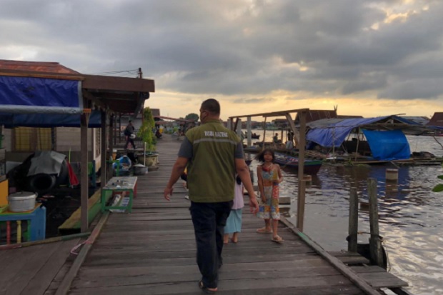 Penampakan Buaya 3 Meter,...