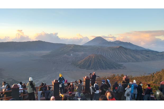 Geliat Wisata Gunung...