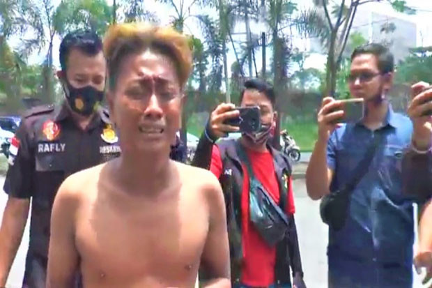 Anak Punk Bertato Menangis...