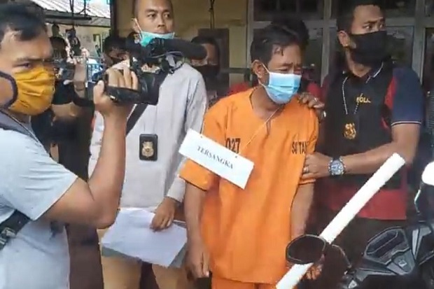 Keluarga Ngamuk, Prarekonstruksi...