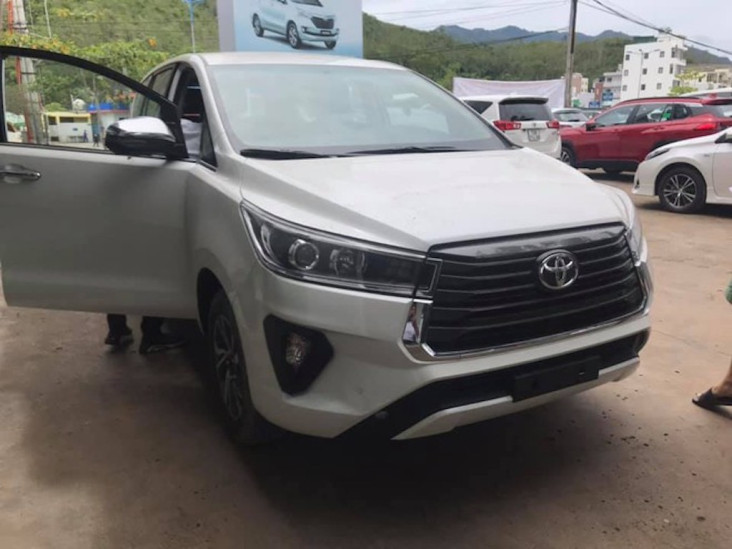 Toyota Innova 2021 Meluncur,...