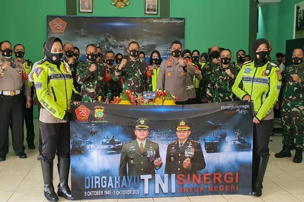 HUT ke-75 TNI, Sinergi...