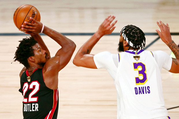 Jimmy Butler Bawa Miami...