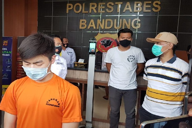 Pengguna Tiktok Diduga...