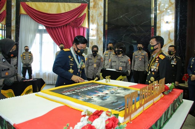 Momen Terharu Panglima...