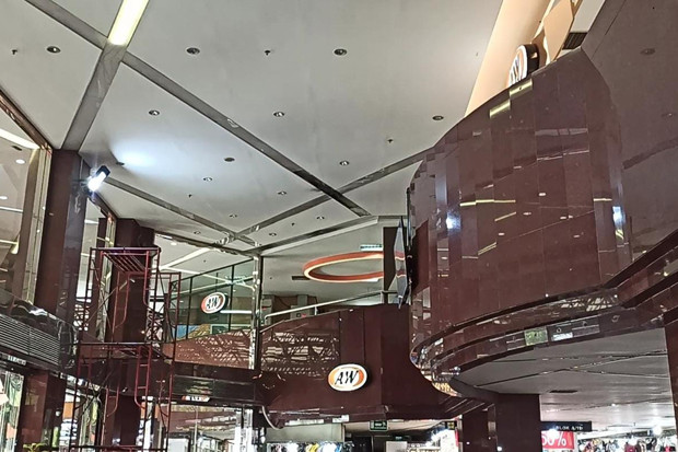 Lampu Penerangan Terbakar,...