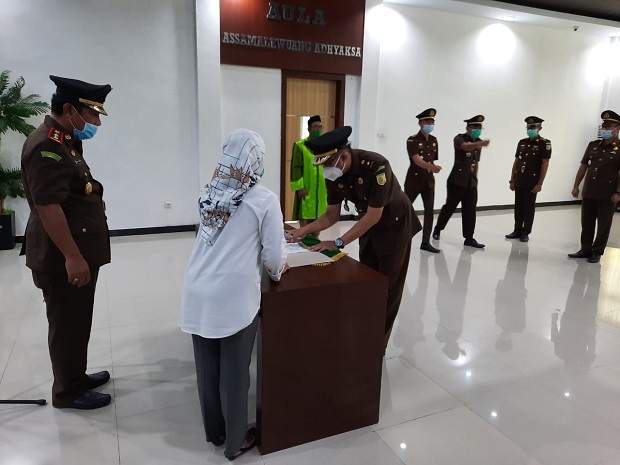 Kajari Pasangkayu Lantik...