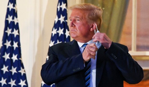 Trump Tetap Bandel Lepas...