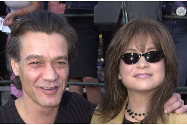 Eddie Van Halen Wafat,...