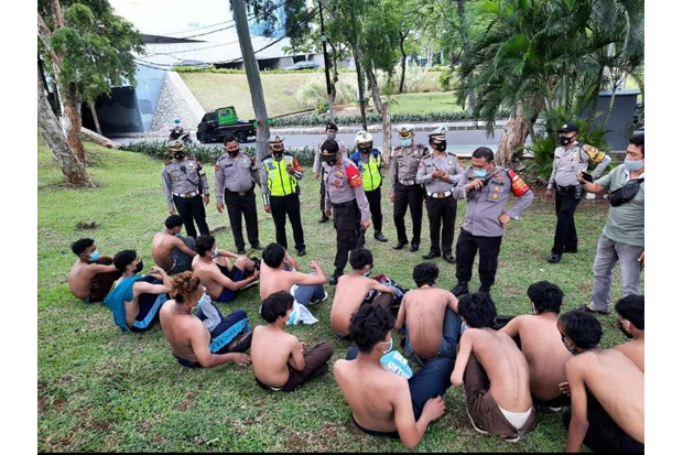 Polisi Amankan 18 Orang...