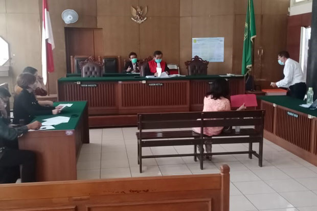 Sidang Perusahaan Sarang...