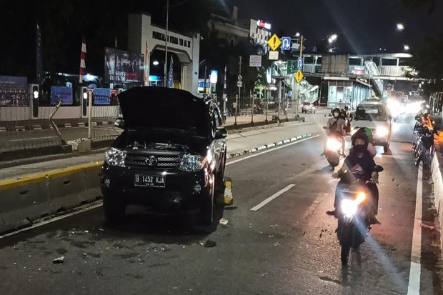 Fortuner Tabrak Separator...