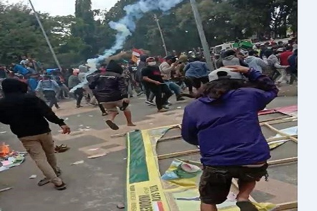 Demo Tolak Omnibus Law...