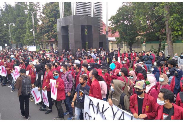 Gelar Aksi Damai, Ribuan...