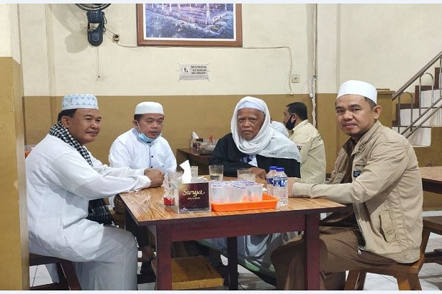 Usai Salat Berjamaah,...