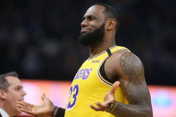 LeBron James Lebih Tertarik...