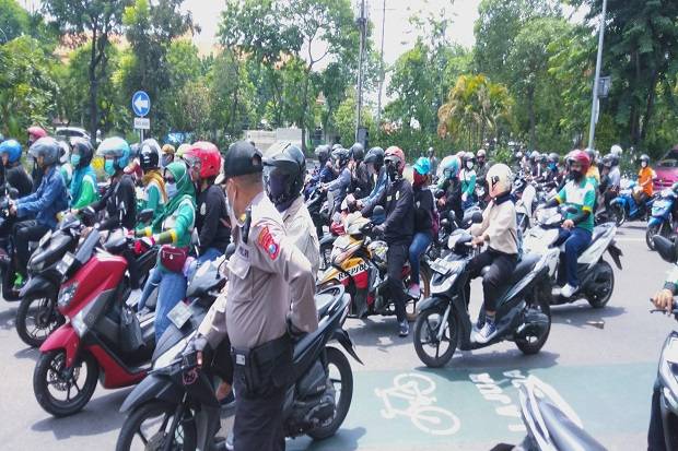 634 Pengunjuk Rasa Penolak...