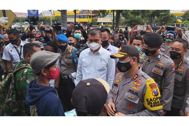 Polda Jatim Tetapkan...