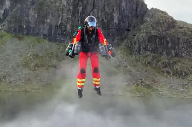 Ilmuwan Buat Baju Iron...