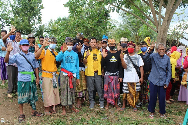 3 Suku di Lereng Tambora...