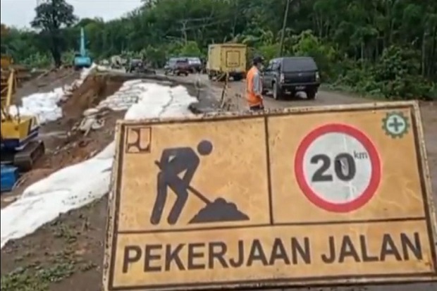 Jalan Lintas Tengah...