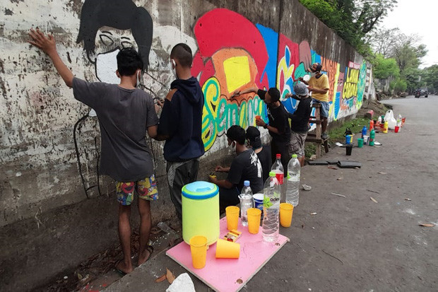 Tumbuhkan Kesadaran...