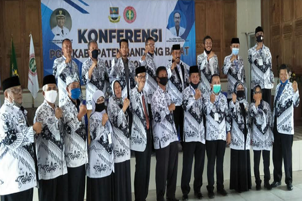 Bupati Bandung Barat...