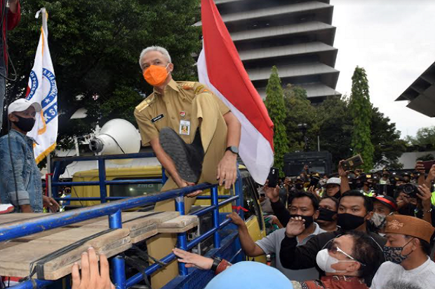 Demo Tolak UU Ciptaker,...