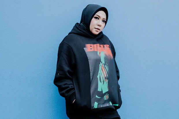 Melly Goeslaw Tegaskan...