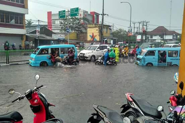 Sebanyak 400 Personel...