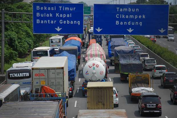 Ada Perbaikan Jembatan...