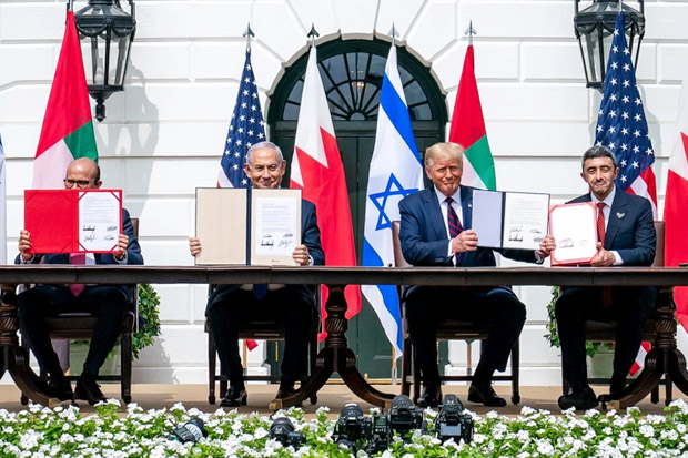 Pompeo Desak Arab Saudi...