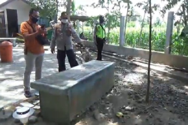 Video Mesum Sepasang...