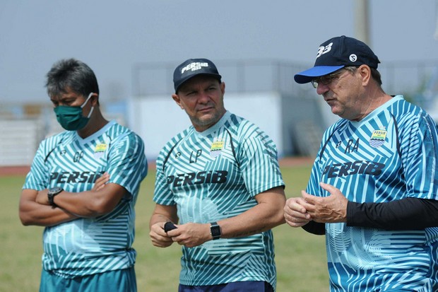 Robert Pastikan Persib...
