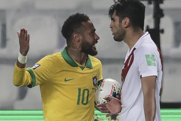 Bek Peru Ledek Neymar...