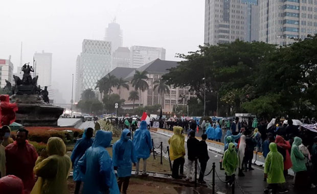 Jakarta Diguyur Hujan...