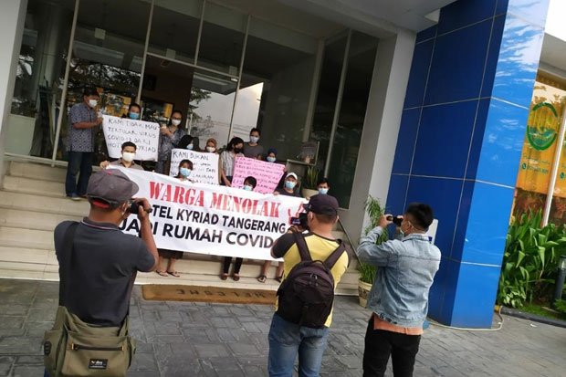 Warga Tolak Pembukaan...